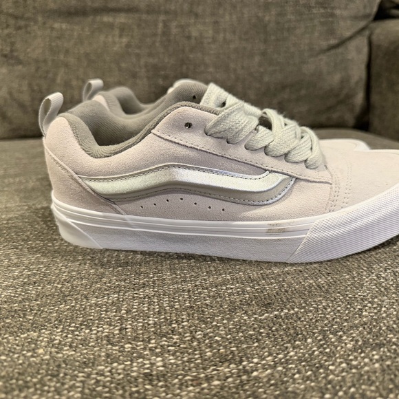 Vans Light Gray & silver Knu Skool Skate Sneakers - Picture 3 of 8